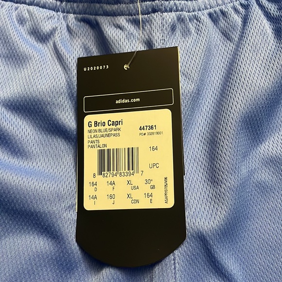 Adidas t shirt and capri pants size  XL - Picture 11 of 14